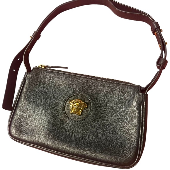 Versace Black Leather La Medusa Shoulder Bag - Picture 6 of 10